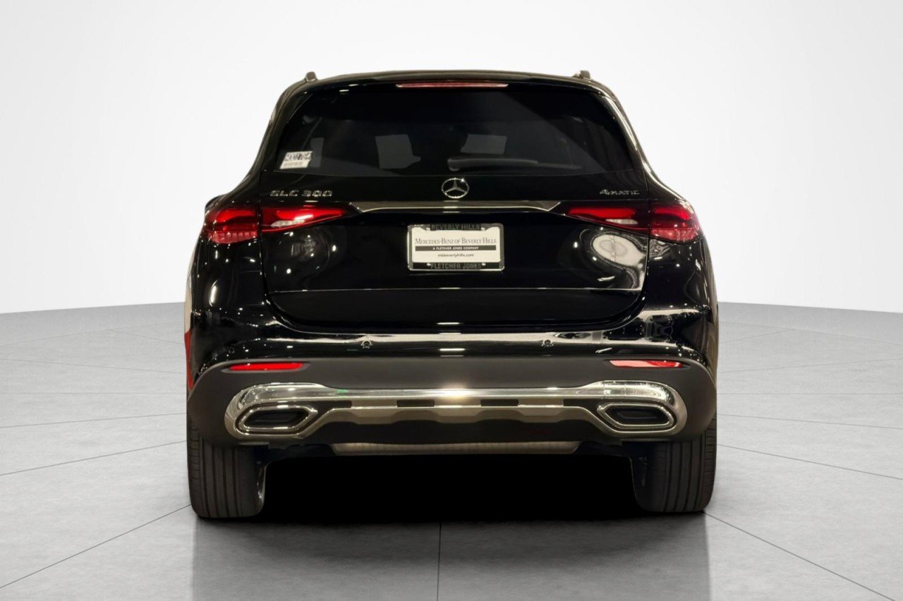 New 2026 Black Mercedes-Benz GLC 300 4MATIC® SUV image 4