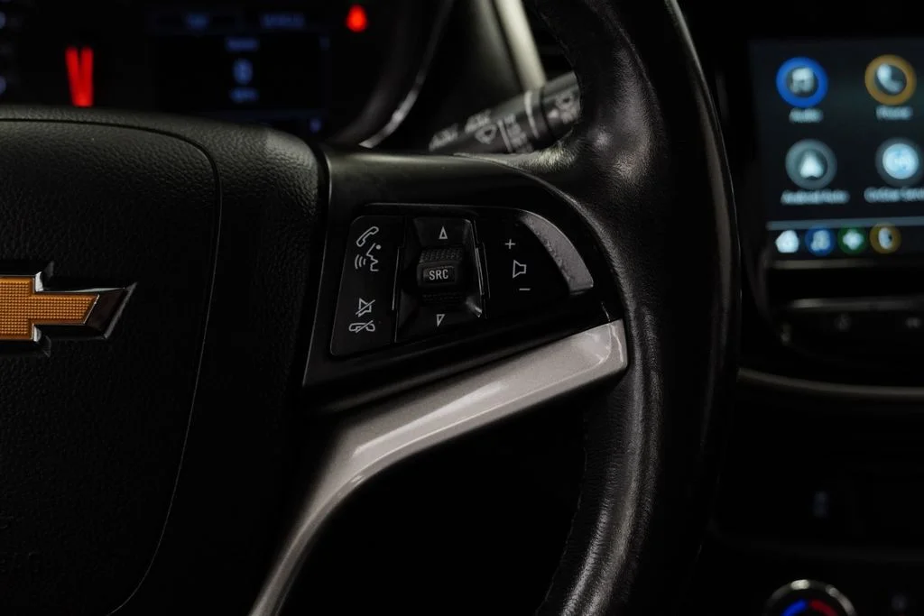 Used 2019 Gray Chevrolet LT image 21