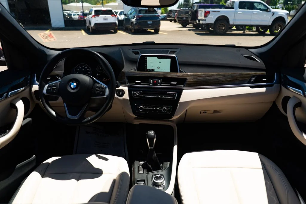 Used 2018 Orange BMW xDrive28i image 8
