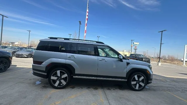 New 2025 Silver Hyundai Limited image 4