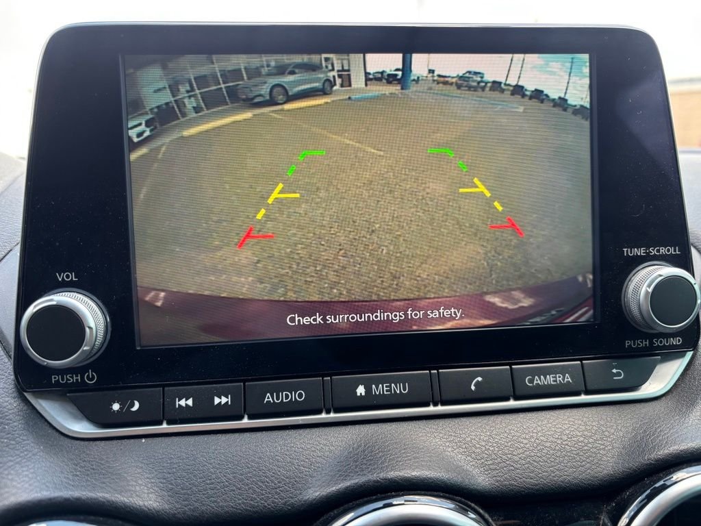 Used 2022 Red Nissan SR image 13