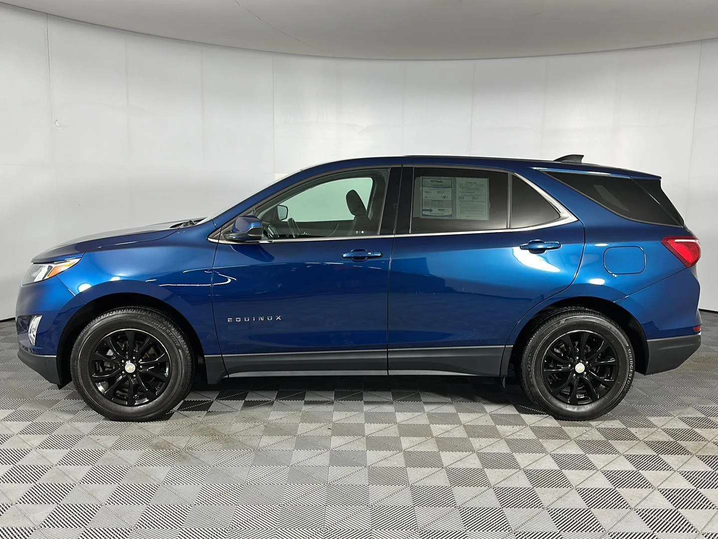 Used 2020 Pacific Blue Metallic Chevrolet LT image 16