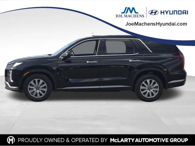 Used 2025 Black Hyundai SE image 2