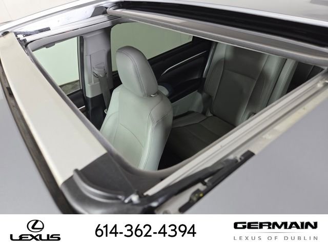 Used 2016 Silver Toyota Limited image 30