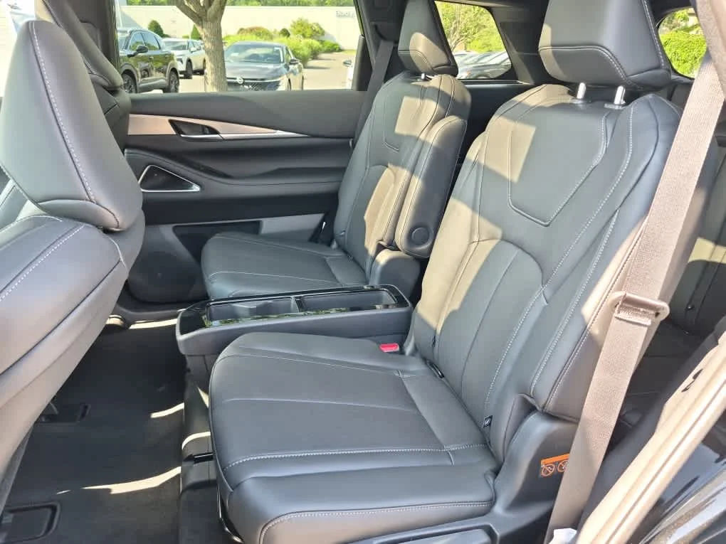 New 2027 MINERAL BLACK INFINITI Sport AWD image 8