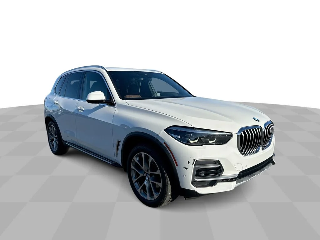 Used 2023 White BMW sDrive40i image 18