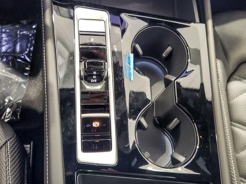 New 2026 Deep Black Pearl Volkswagen SE w/Technology image 16