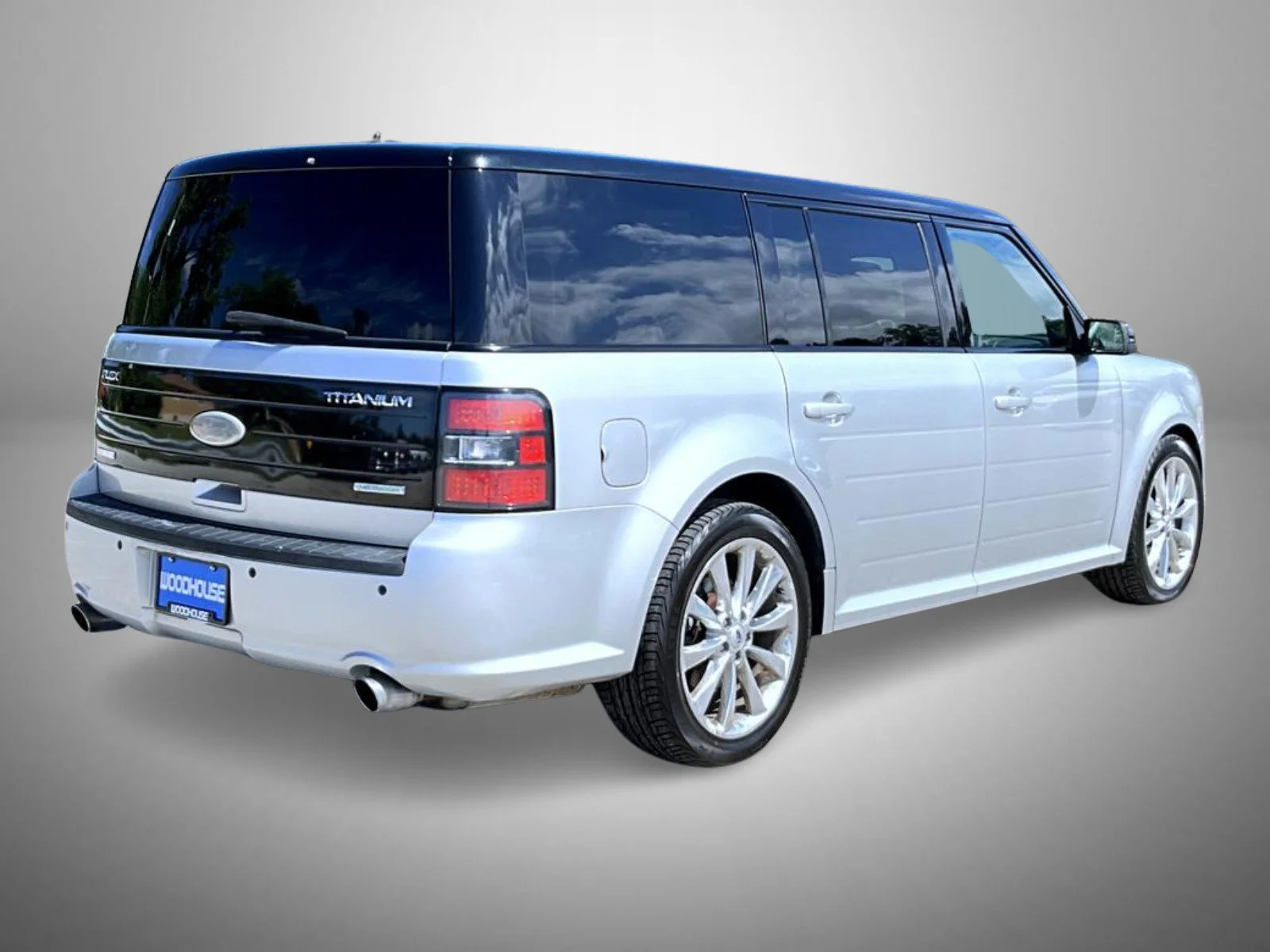Used 2012 Silver Ford Titanium image 5