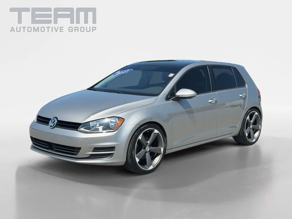 Used 2017 Silver Volkswagen Wolfsburg image 3