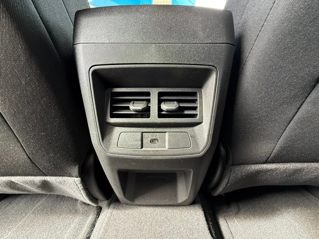 New 2026 Onyx Black GMC Elevation image 31