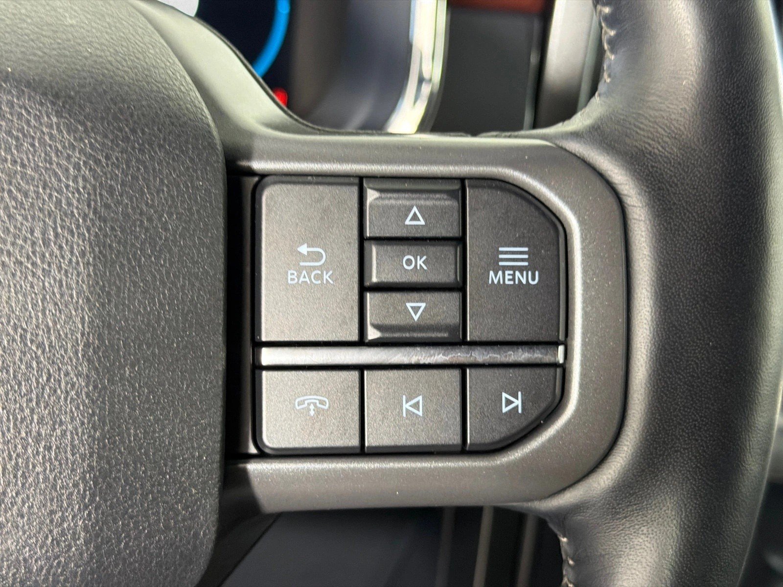 Used 2021 Iconic Silver Metallic Ford LARIAT image 26