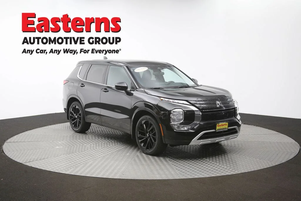 Used 2024 Black Mitsubishi SE image 49