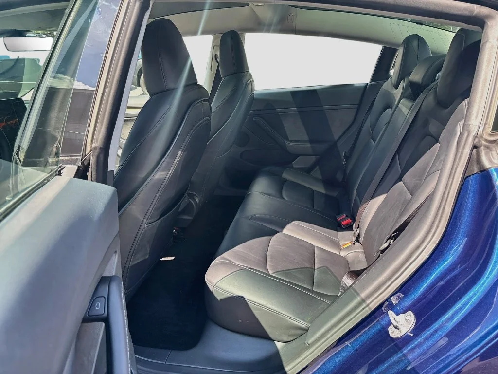 Used 2023 Deep Blue Metallic Tesla Base image 21