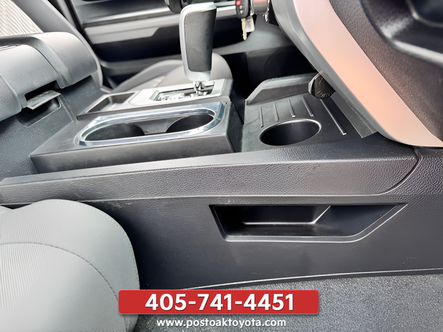 Used 2020 White Toyota SR5 image 37