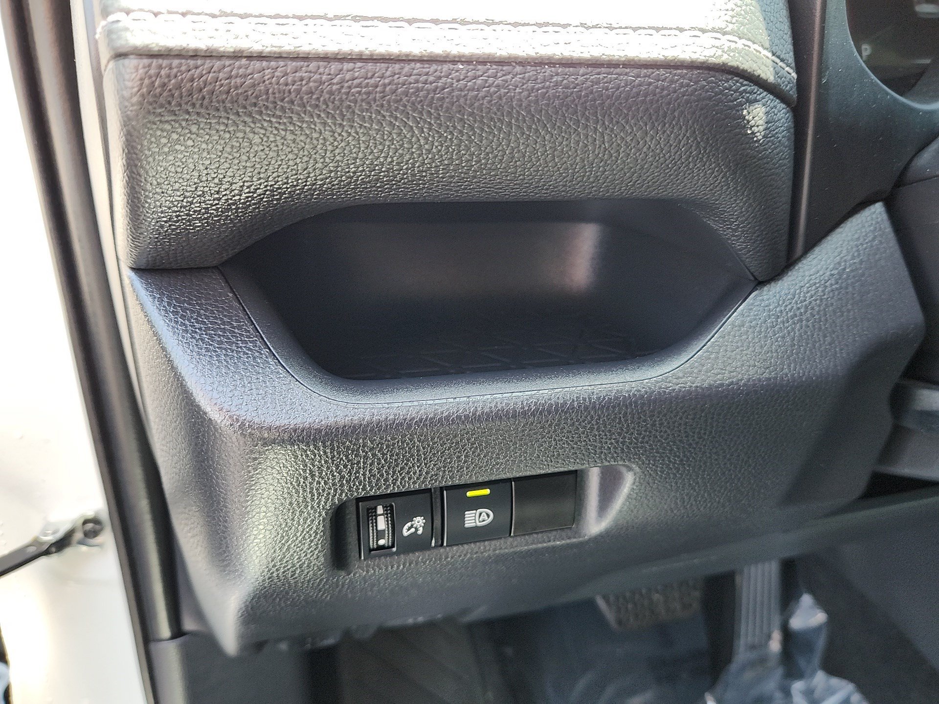 Certified Used 2025 Ice Cap Toyota XLE image 12