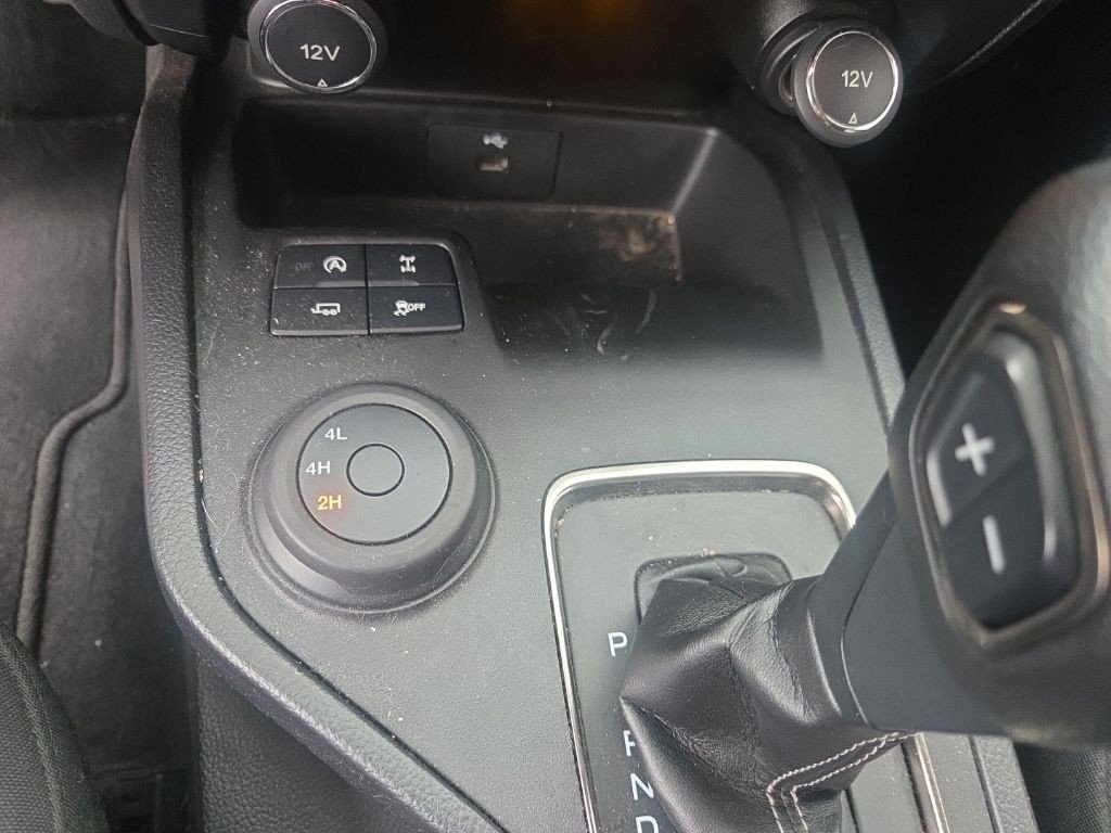 Used 2019 Magnetic Ford XL image 16