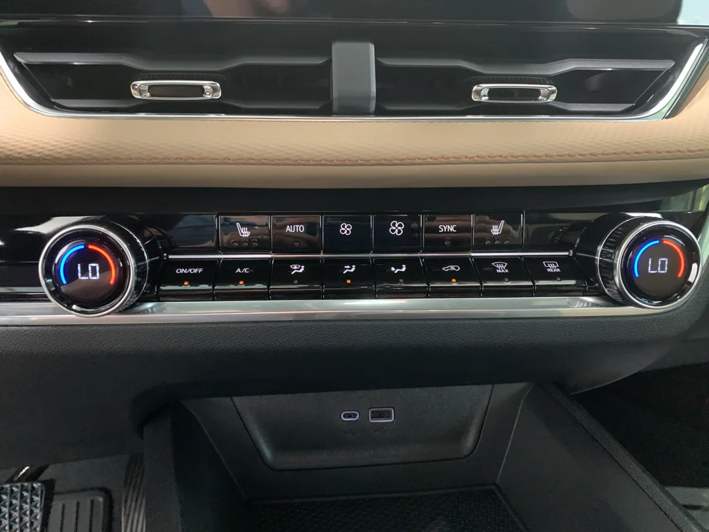 2027 Chevrolet Equinox ACTIV - Photo 24