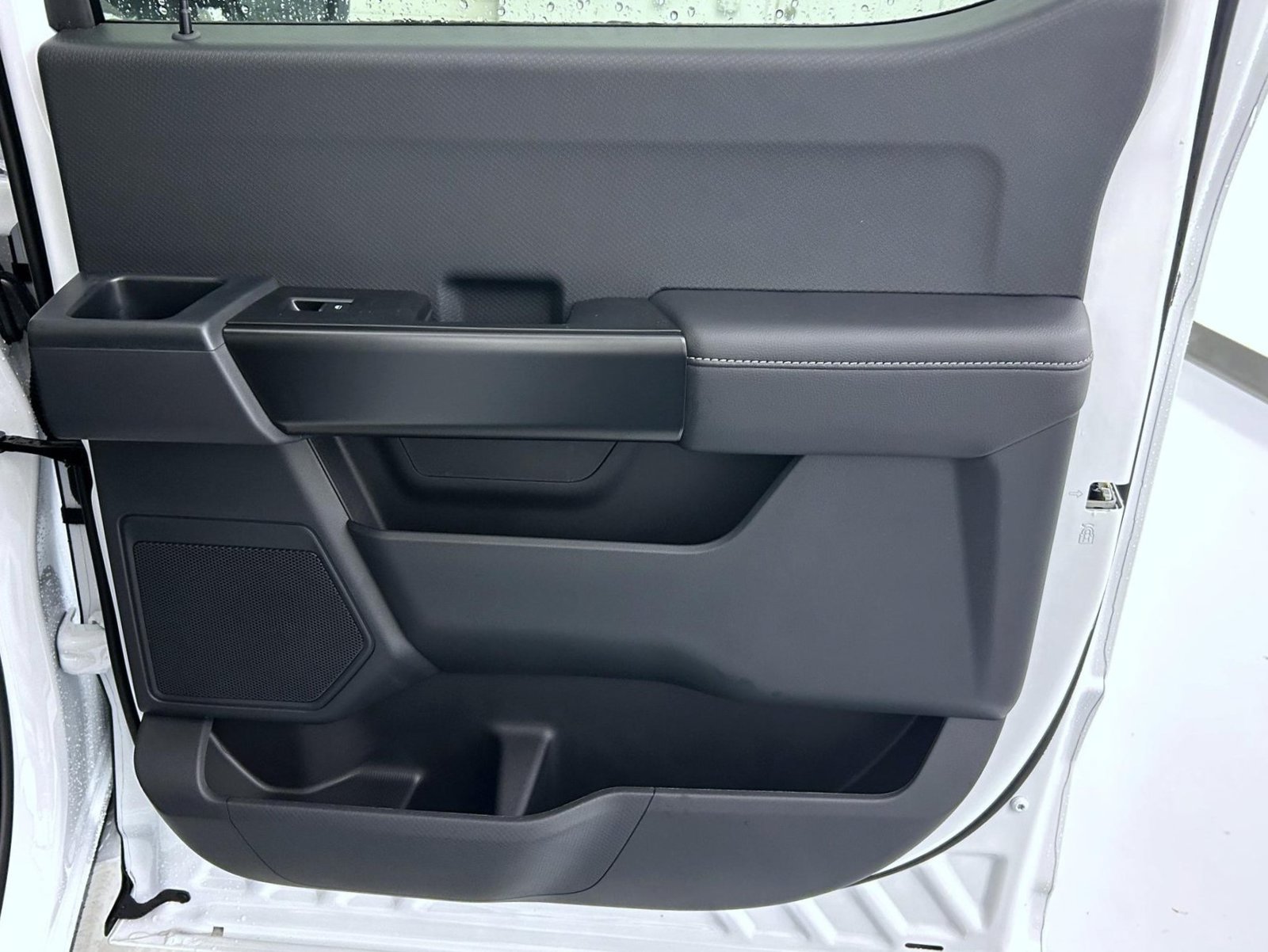 New 2026 Oxford White Ford STX image 17