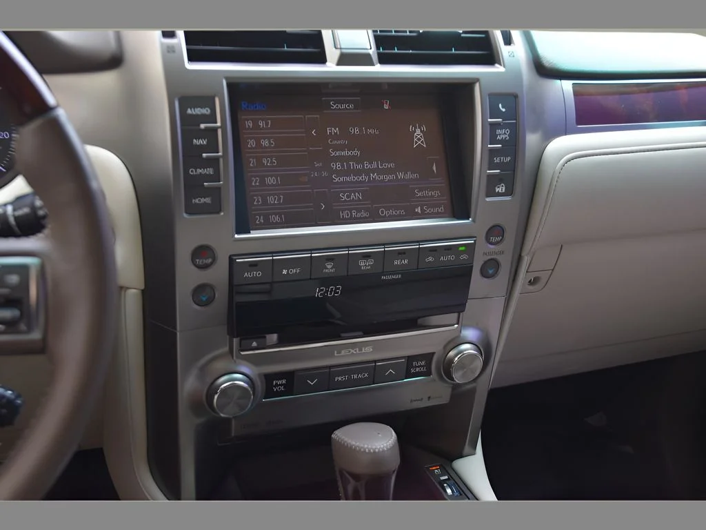 Used 2015 Black Onyx Lexus Base image 21