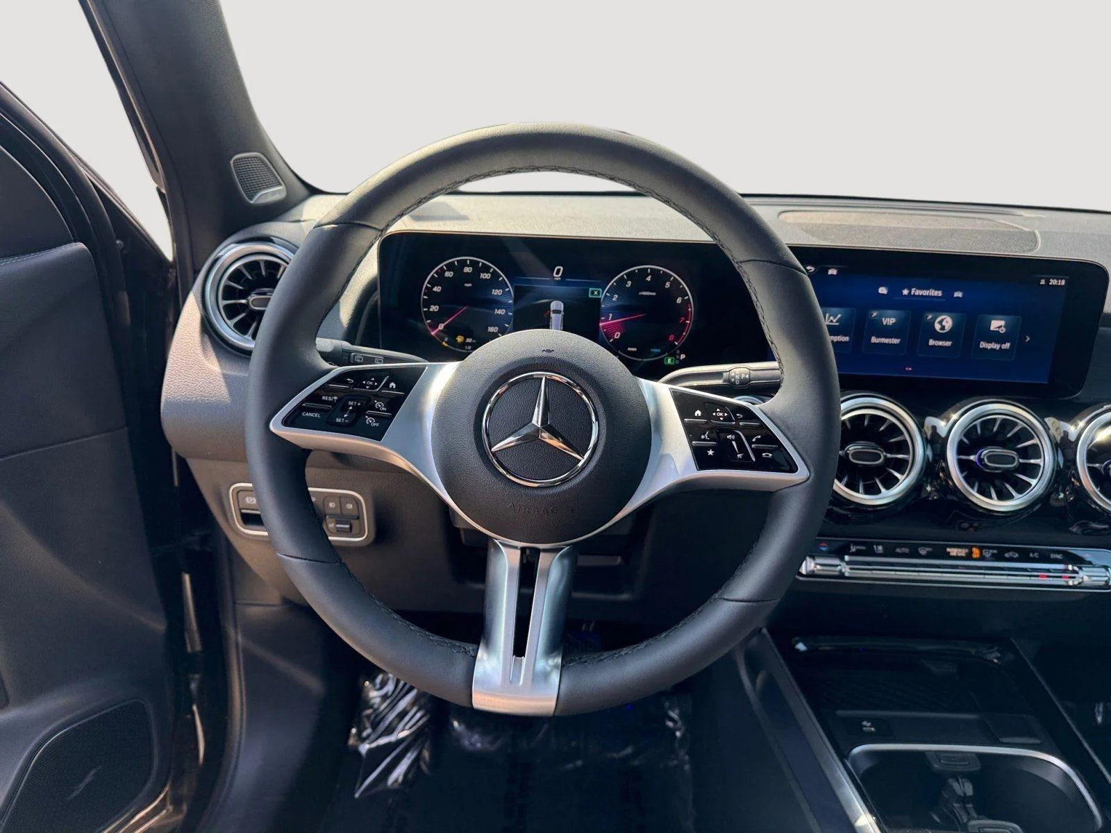 New 2026 Night Black Mercedes-Benz GLB 250 image 16