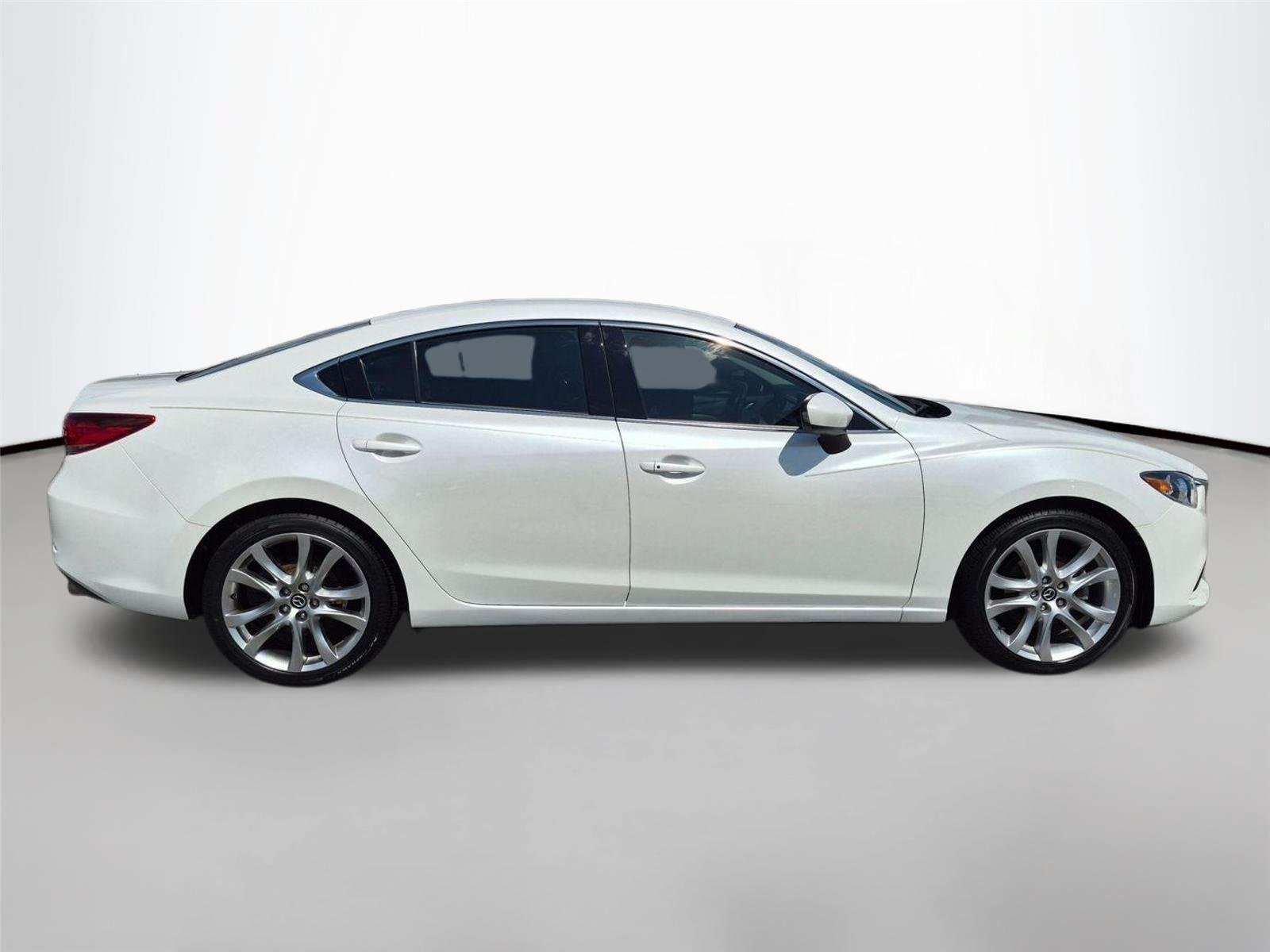 Used 2016 Snowflake White Pearl Mica Mazda i Touring image 4