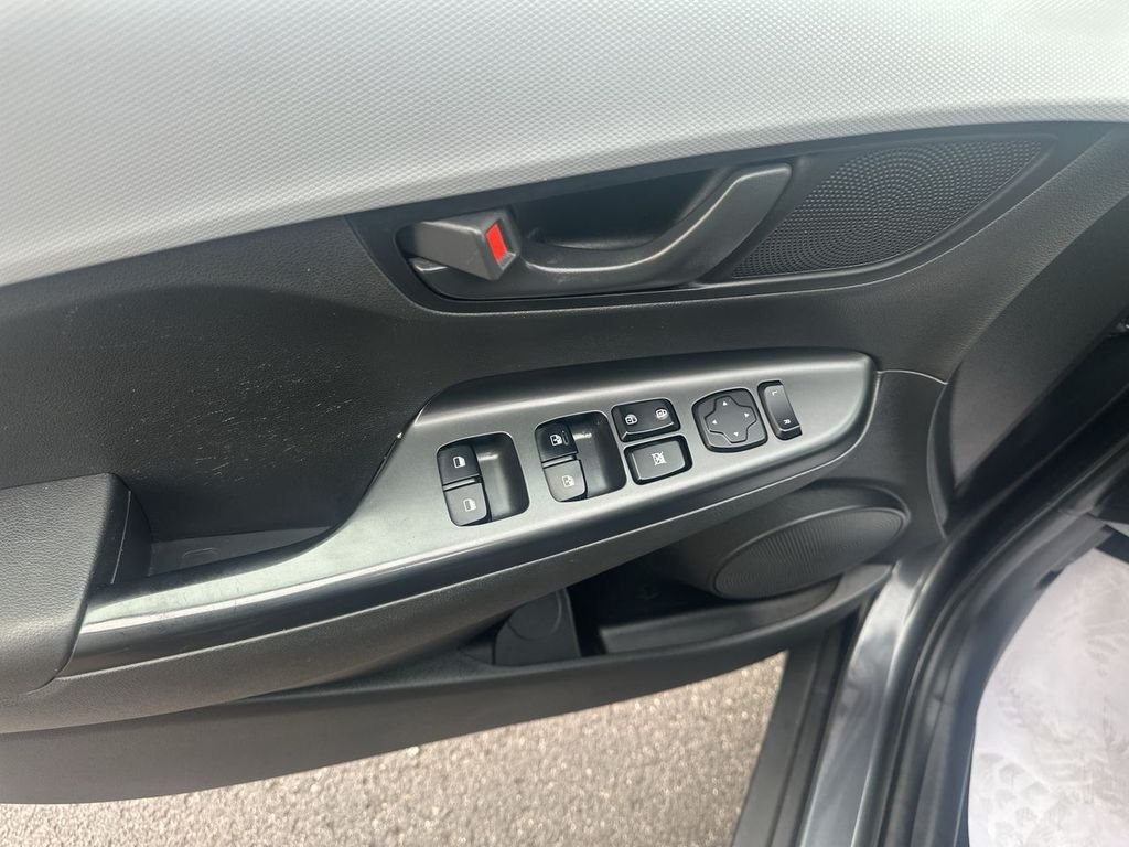 Used 2020 Gray Hyundai SEL image 19