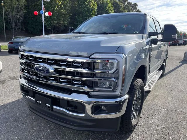 New 2026 Glacier Gray Metallic Tri-Coat Ford F-250® Lariat® image 3