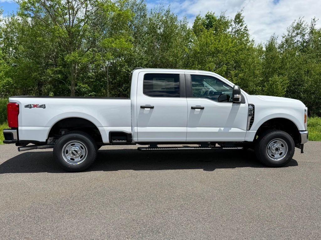 New 2026 Oxford White Ford F-250® XL image 27