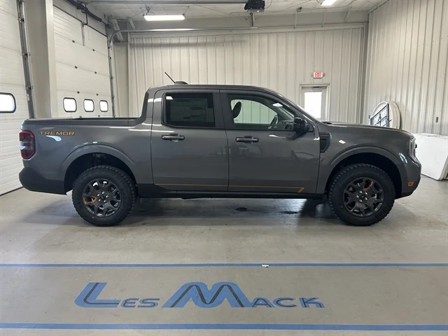 New 2026 Carbonized Gray Metallic FORD Tremor® image 4