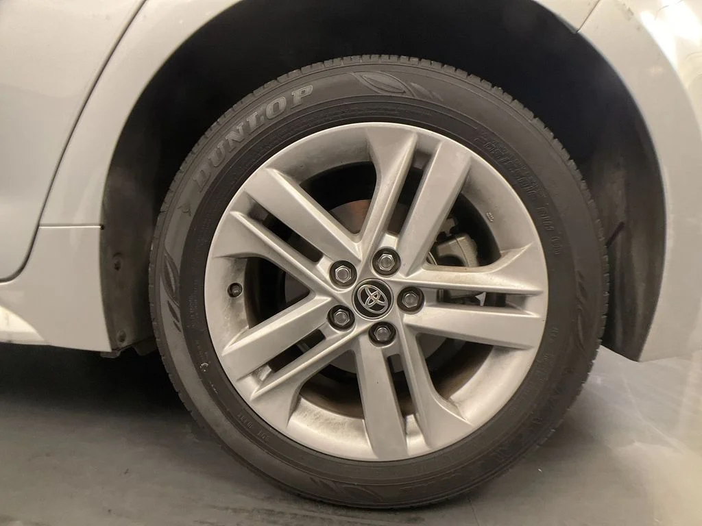 Used 2019 Classic Silver Metallic Toyota SE image 25