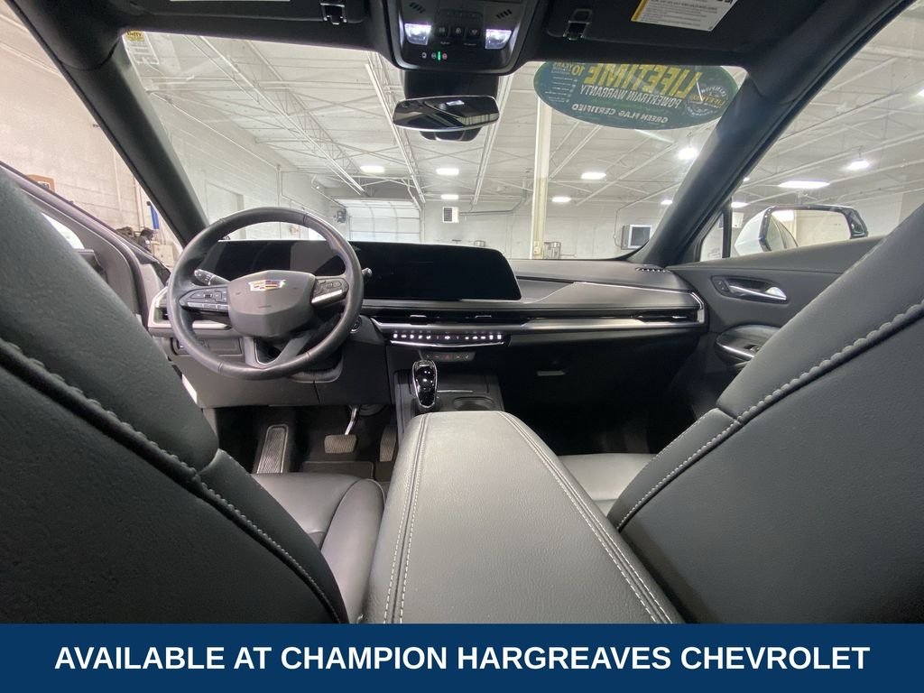 Used 2024 Crystal White Cadillac Premium Luxury image 27