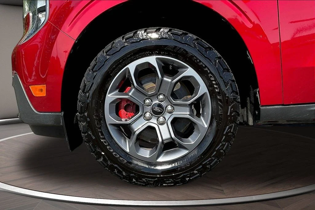 Used 2025 Red Ford XLT image 37