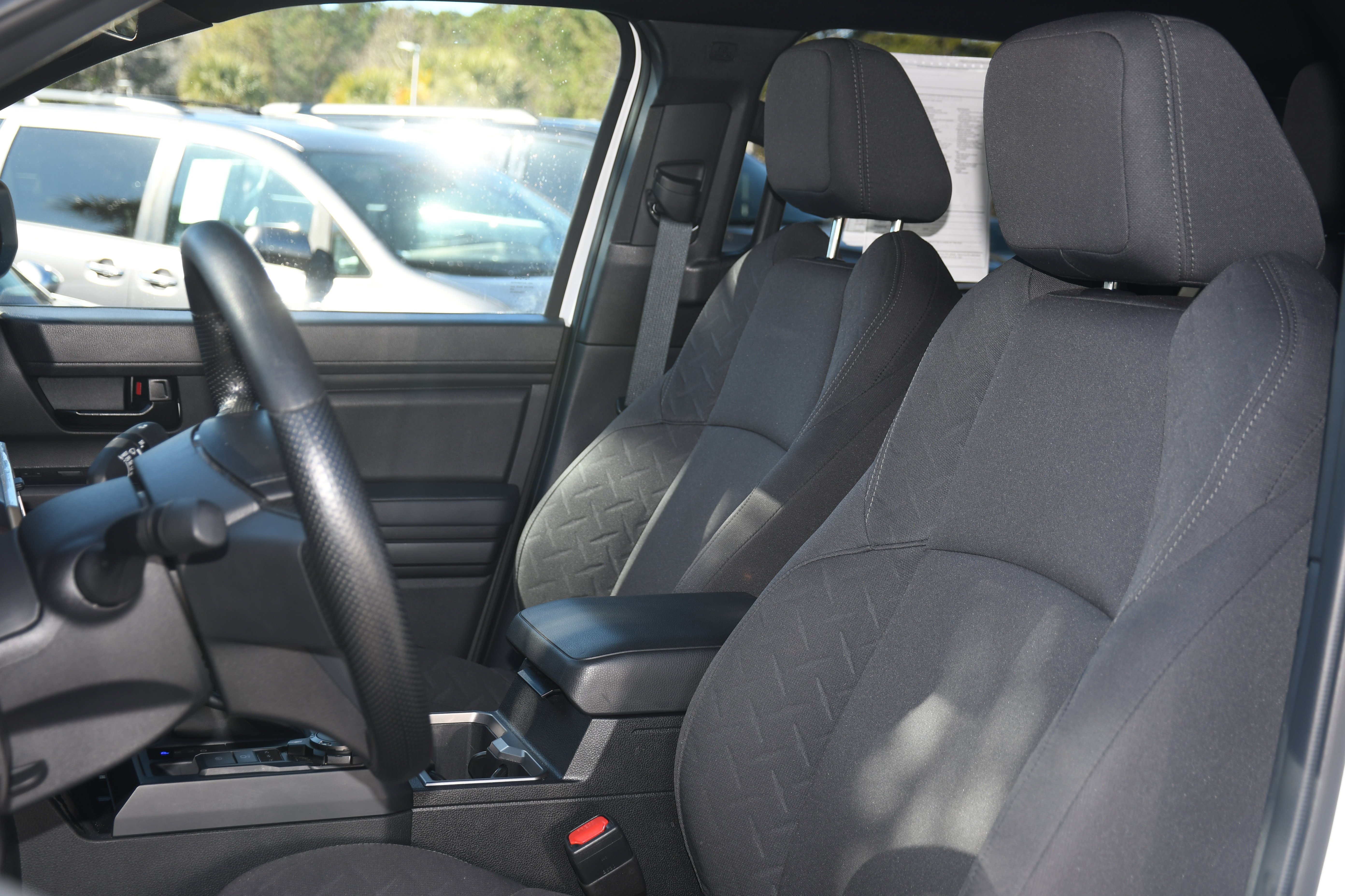 2025 Toyota Tacoma SR5 - Photo 11