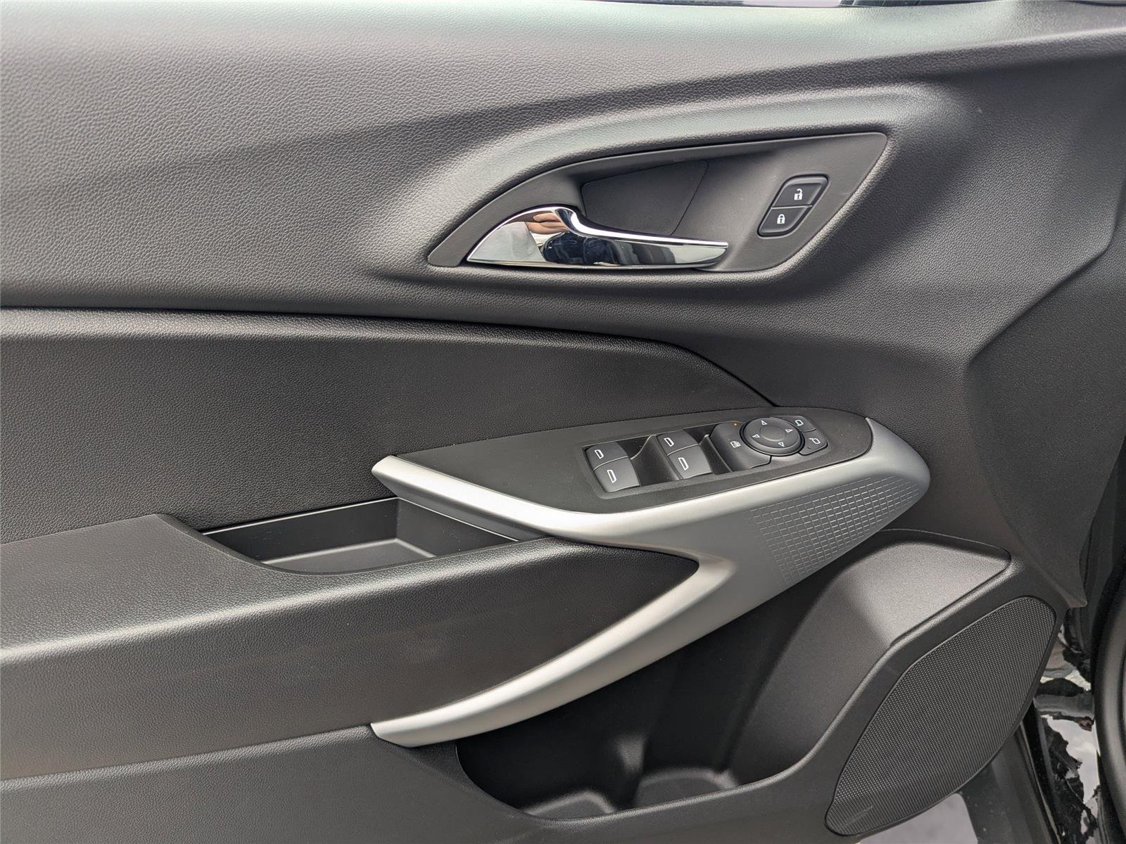 2026 Chevrolet Trax RS - Photo 19