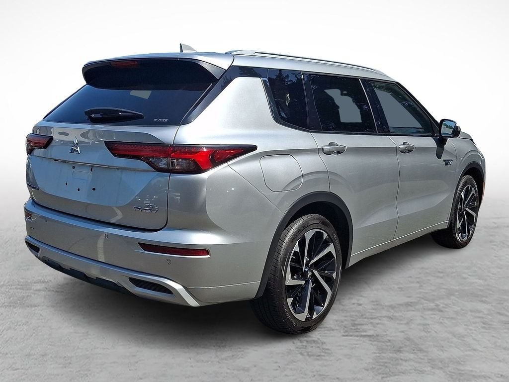 Used 2024 Silver Mitsubishi SEL image 6