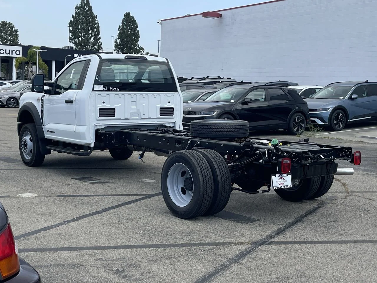 New 2025 Oxford White Ford XL image 4