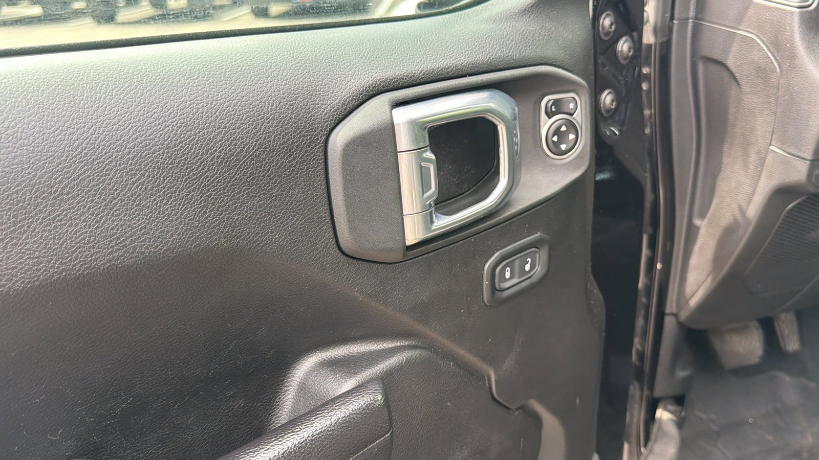 Used 2024 Black Clearcoat Jeep Sport S image 10