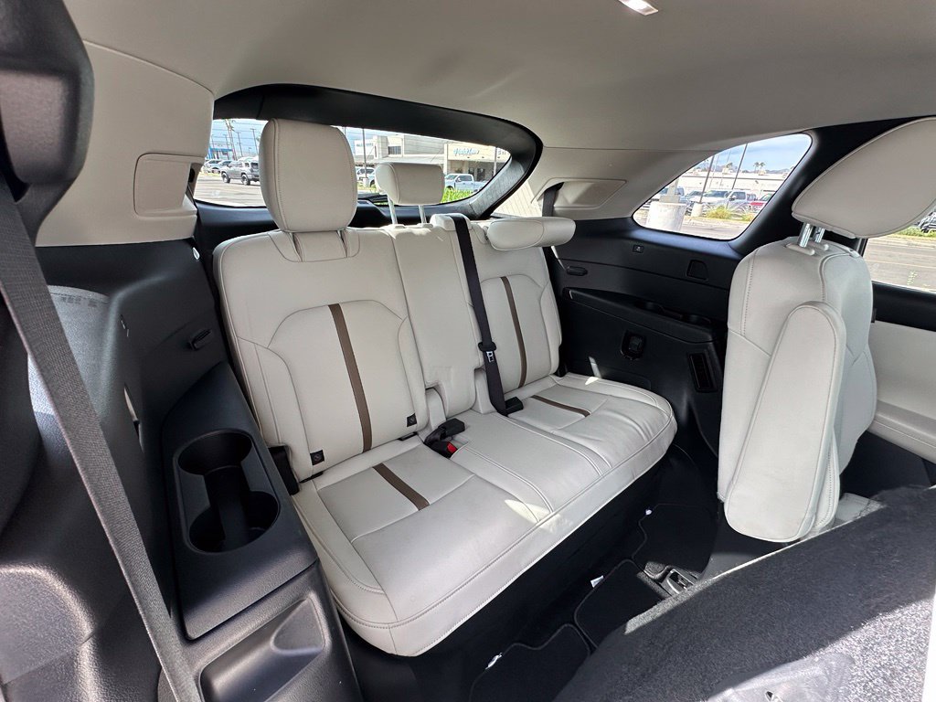 Used 2024 Silver Mazda Premium Plus image 21