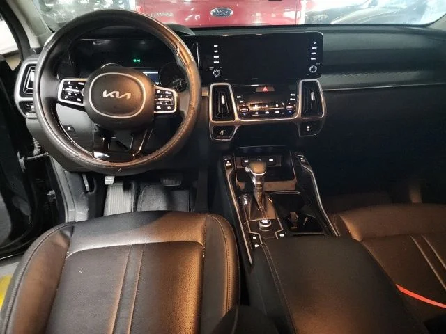 Used 2022 Black Kia S image 6