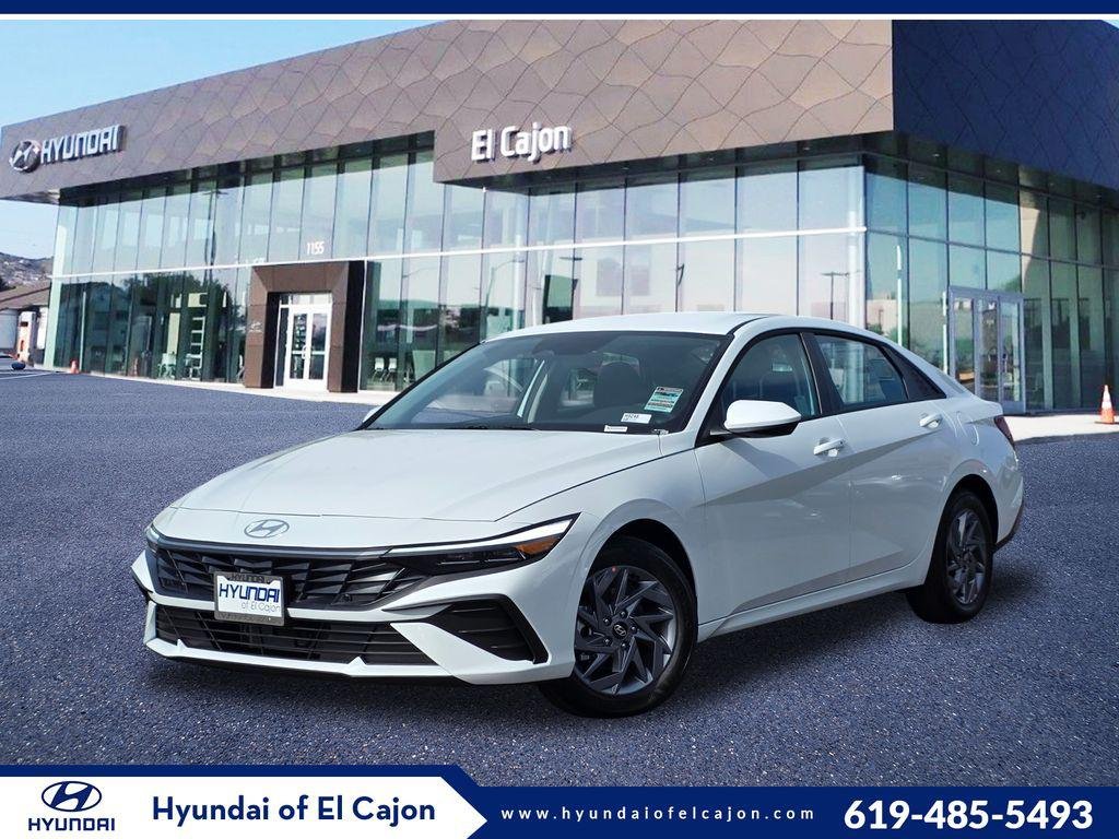 2026 Hyundai Elantra 1.6 HEV Blue's photo
