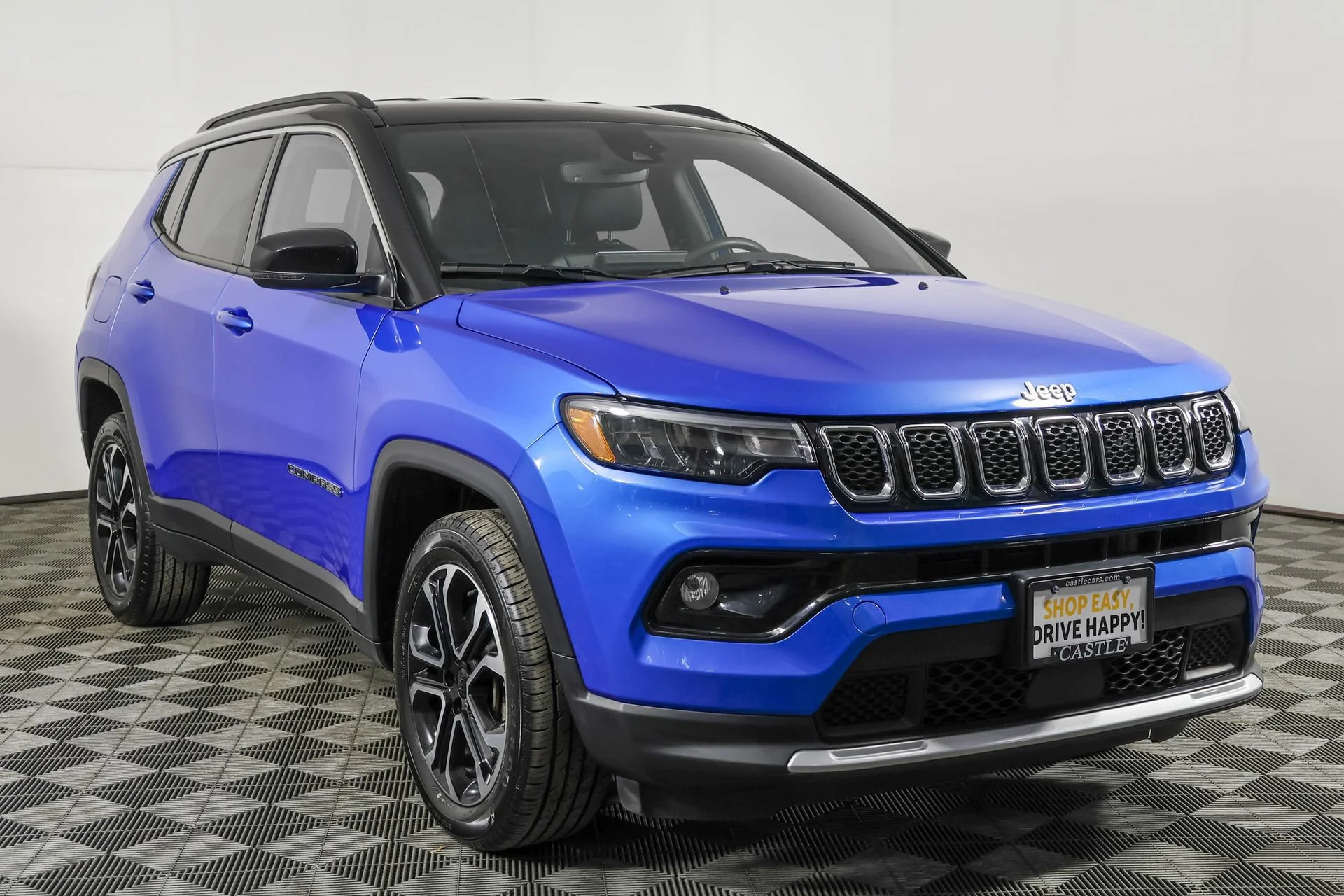 Used 2023 Blue Jeep Limited image 12