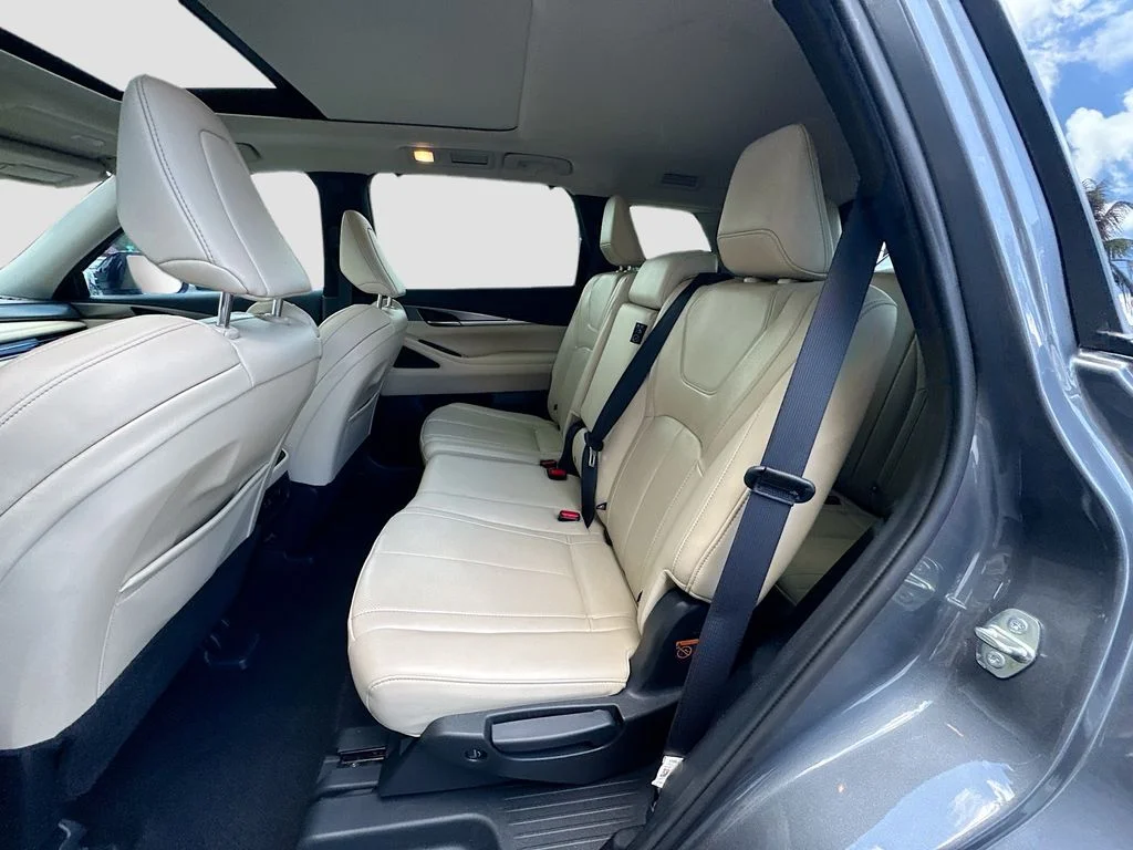 Used 2023 Gray INFINITI LUXE image 26