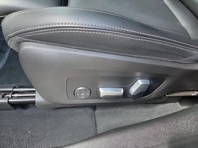 Certified Used 2022 White BMW sDrive30i image 4