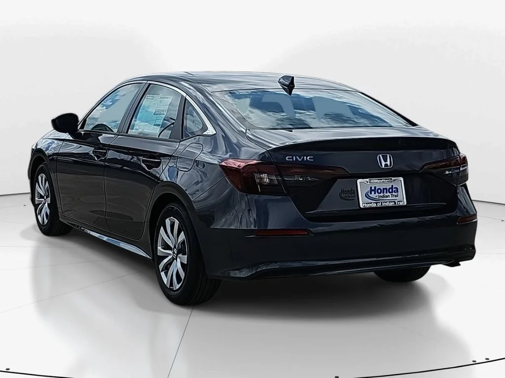 Used 2026 Meteorite Gray Metallic Honda LX image 5