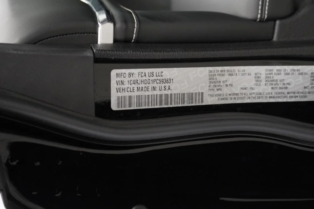 Used 2023 Black Jeep Overland image 54