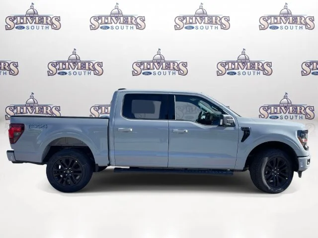 New 2026 White Ford XLT image 2