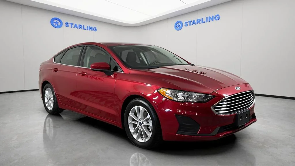 Used 2020 Red Ford SE image 13
