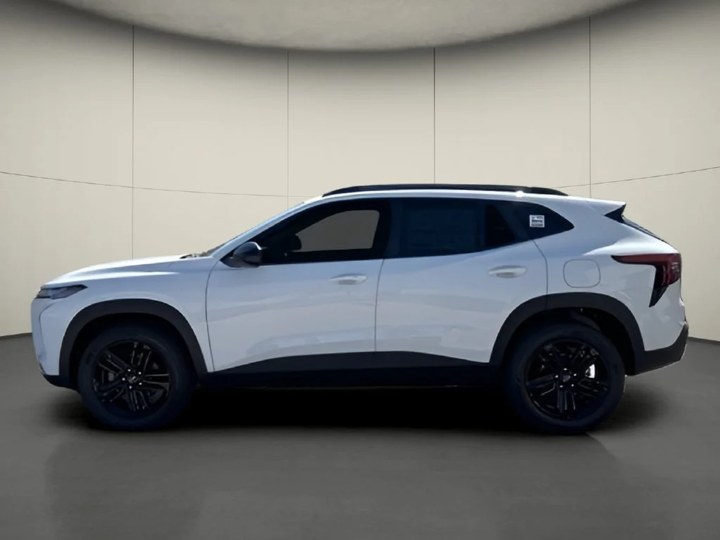 New 2026 Summit White Chevrolet ACTIV image 2