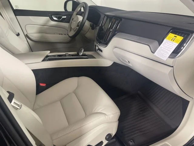 Used 2025 Black Volvo T8 Plus image 23
