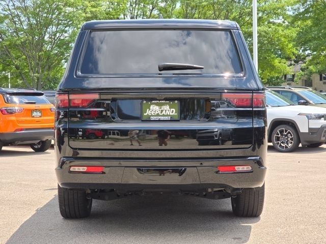 Used 2025 Diamond Black Crystal Pearlcoat Jeep Series II image 29